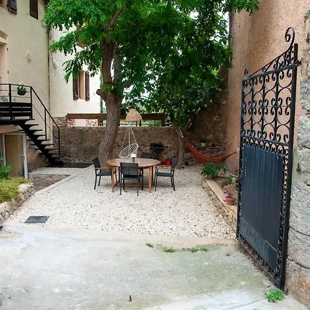Old Village * Treilles